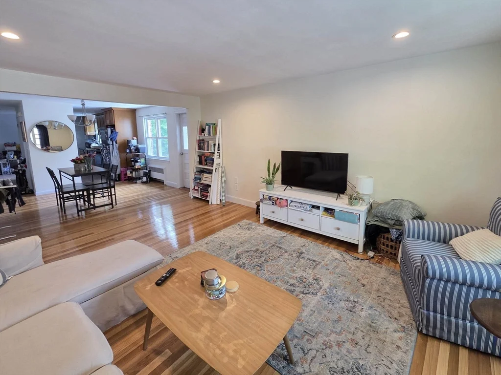 3 bed, 1 bath apartment for rent at 14 Louise Unit 2, Chestnut Hill — photo 2 of 14
