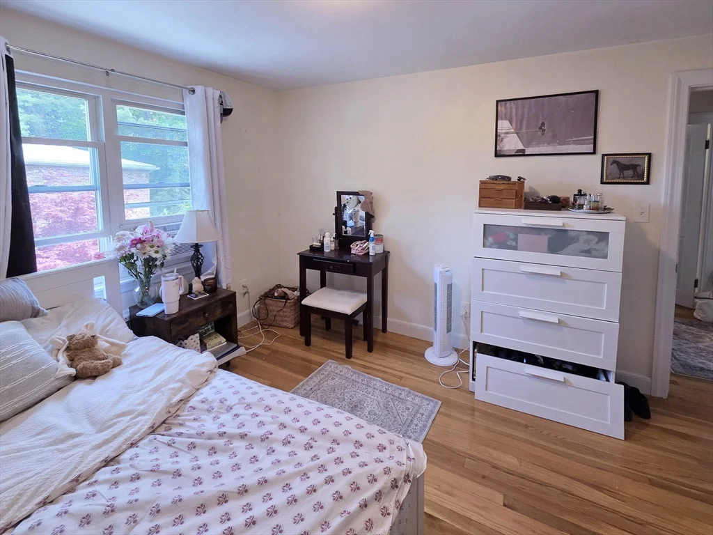 3 bed, 1 bath apartment for rent at 14 Louise Unit 2, Chestnut Hill — photo 12 of 14