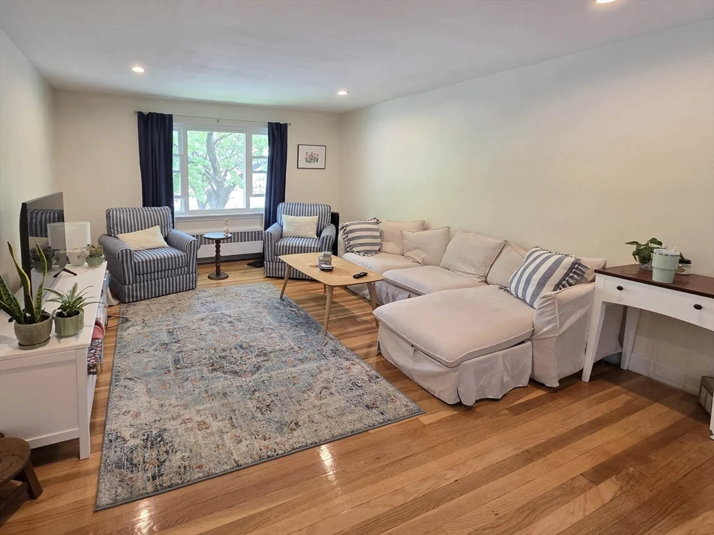 3 bed, 1 bath apartment for rent at 14 Louise Unit 2, Chestnut Hill
