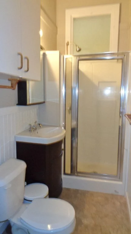 2 bed, 1 bath apartment for rent at 14 Main St Unit 6, Plymouth — photo 3 of 4