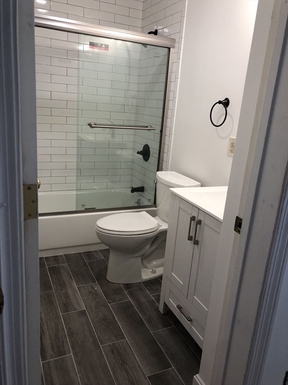 5 bed, 2 bath apartment for rent at 14 Mansfield St Unit 14, Lower Allston — photo 7 of 13
