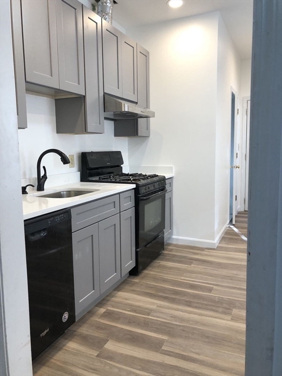 5 bed, 2 bath apartment for rent at 14 Mansfield St Unit 14, Lower Allston — photo 3 of 13