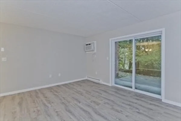 2 bed, 2 bath apartment for rent at 14 Maple Crest Cir Unit I, Holyoke — photo 8 of 12