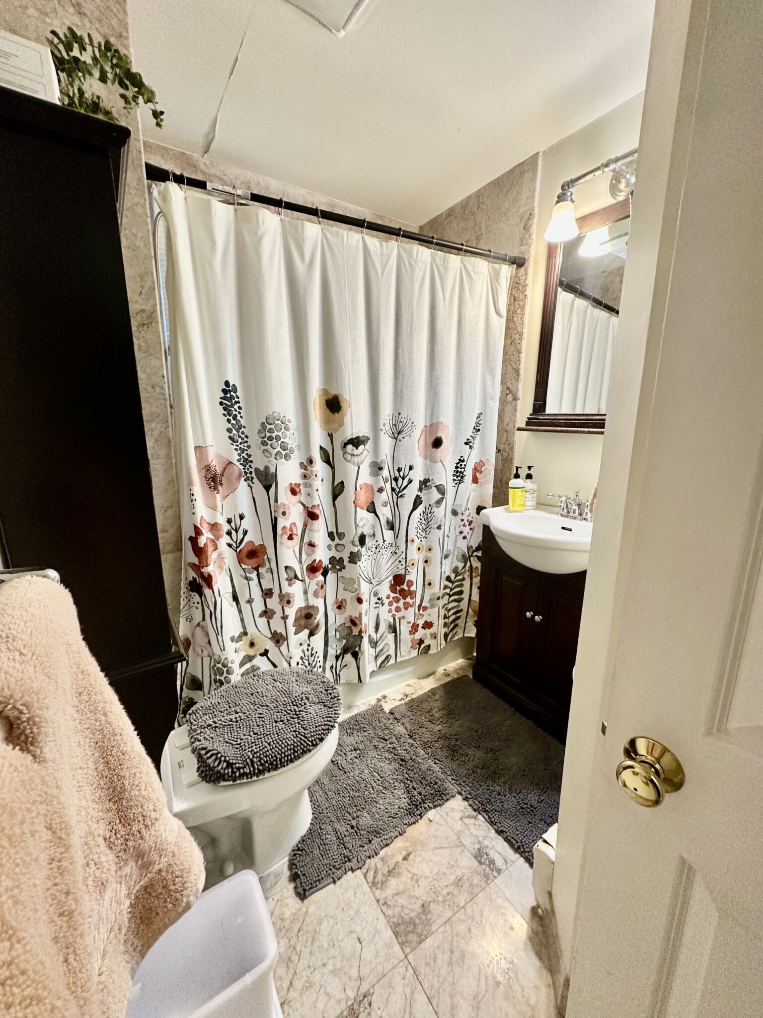 3 bed, 1 bath apartment for rent at 14 Marcella St Unit 2, Wellington-Harrington — photo 11 of 23