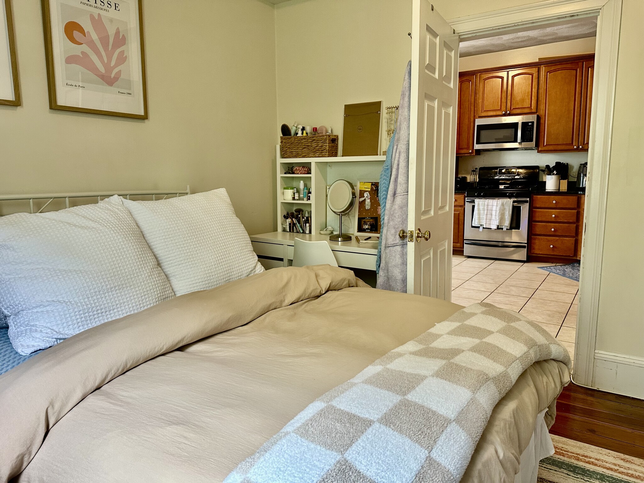 3 bed, 1 bath apartment for rent at 14 Marcella St Unit 2, Wellington-Harrington — photo 18 of 23