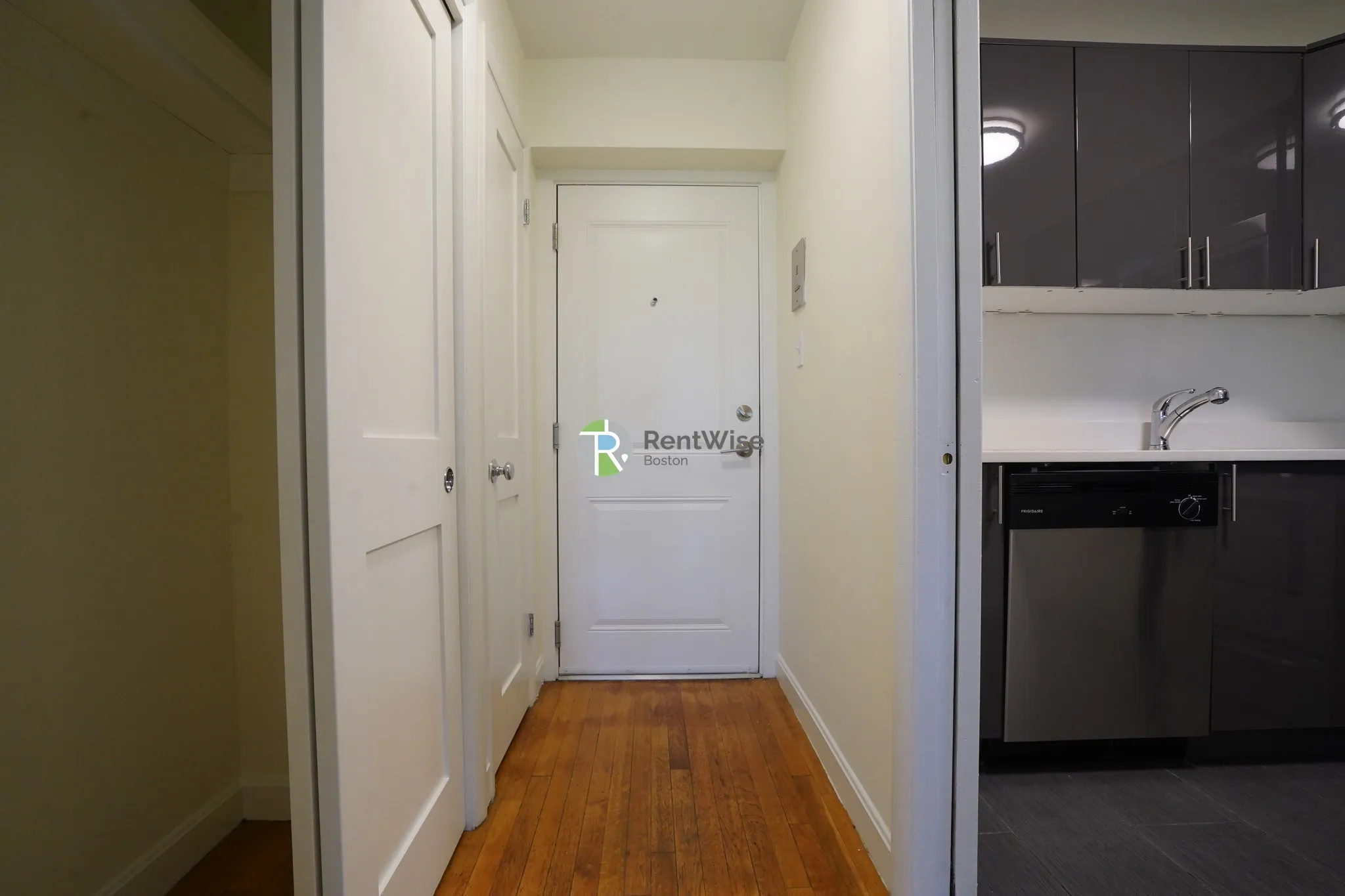 2 bed, 1 bath apartment for rent at 14 Marion St Unit 24, Coolidge Corner — photo 8 of 26