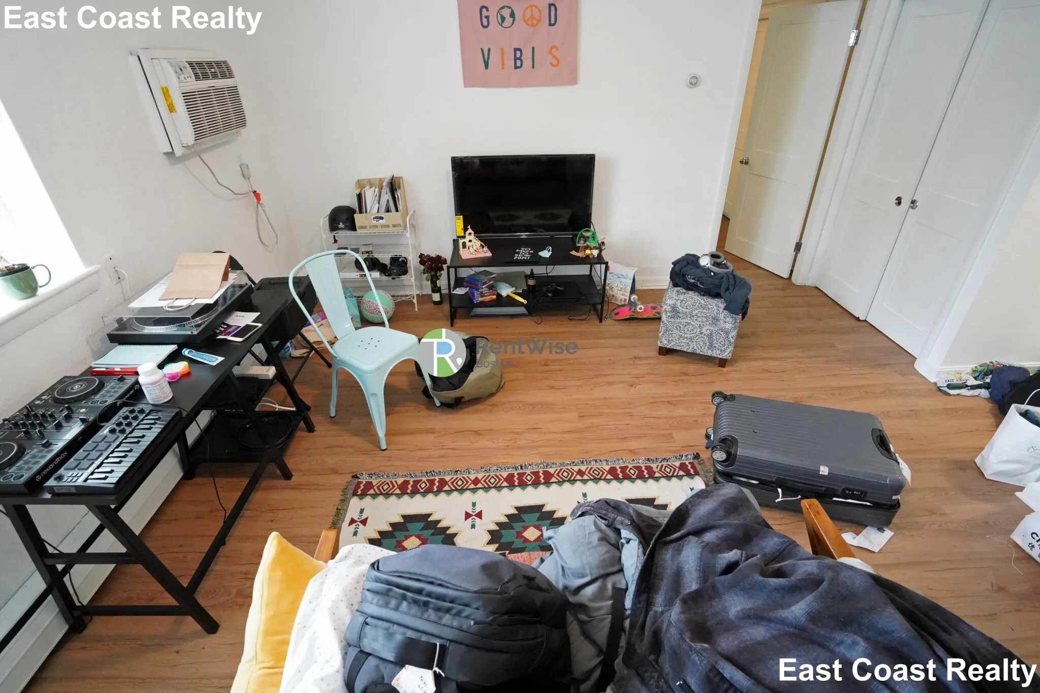 1 bed, 1 bath apartment for rent at 14 Marion St Unit 3, Coolidge Corner — photo 3 of 37
