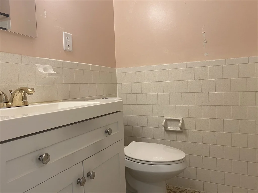 1 bed, 1 bath apartment for rent at 14 Mayberry Dr Unit 10 C, Westborough — photo 5 of 11