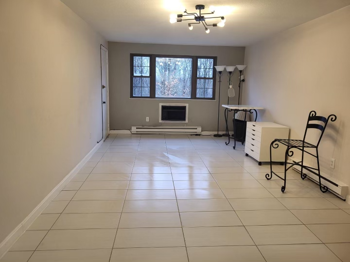 1 bed, 1 bath apartment for rent at 14 Mayberry Dr Unit 10 - C, Westborough — photo 1 of 8