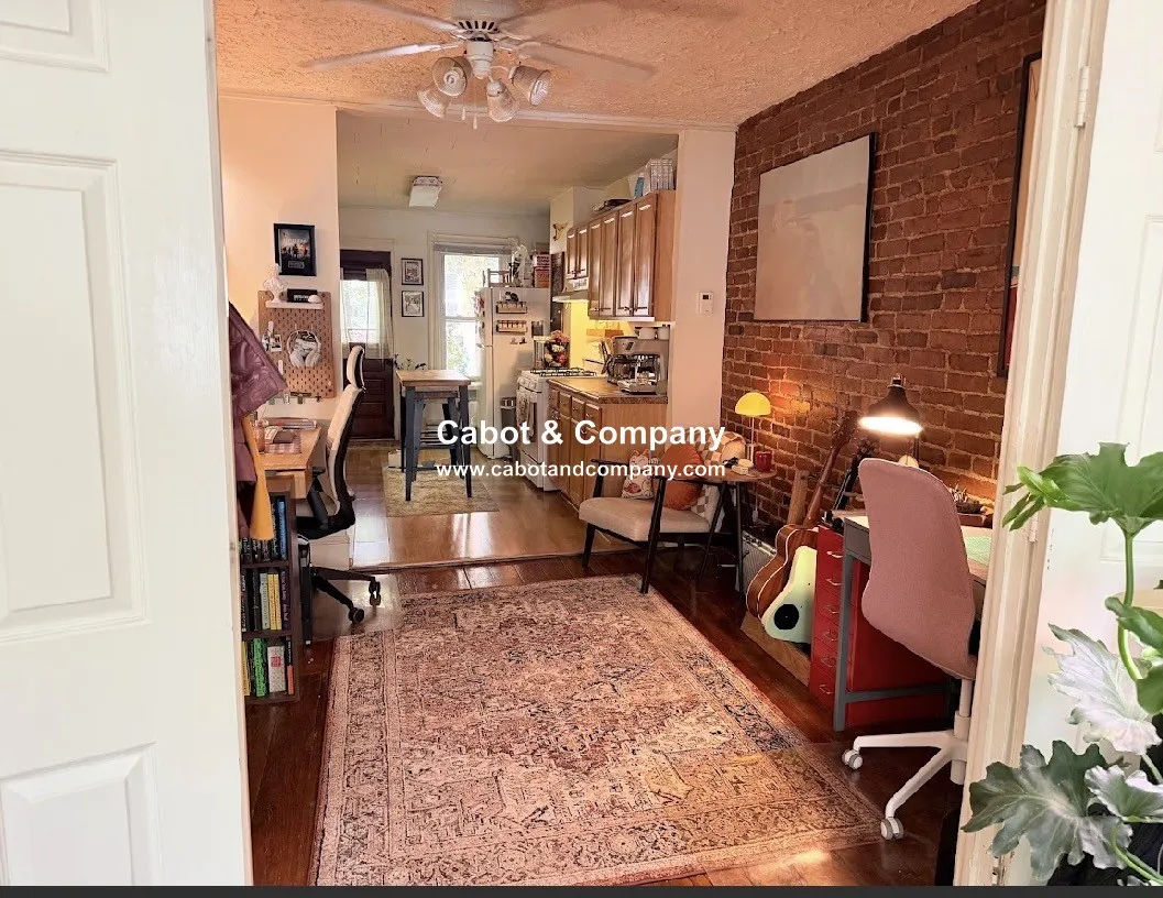 2 bed, 1 bath apartment for rent at 14 Mead St Unit 1A, Allston — photo 4 of 10