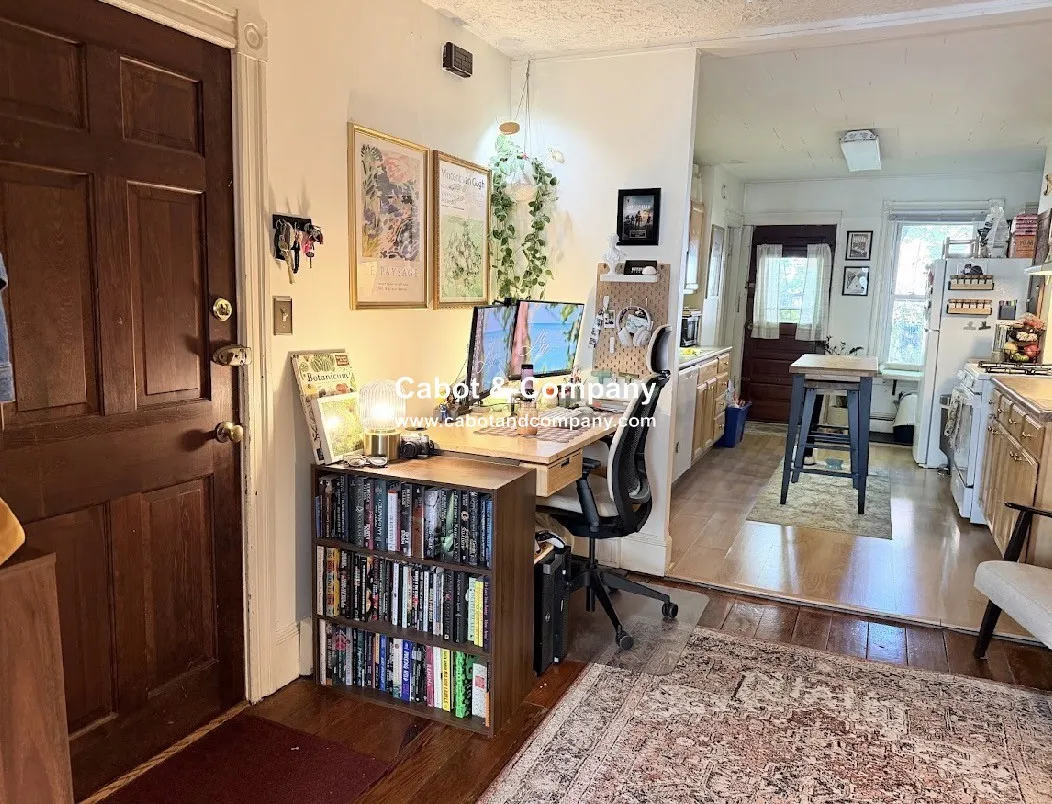 2 bed, 1 bath apartment for rent at 14 Mead St Unit 1A, Allston — photo 2 of 10
