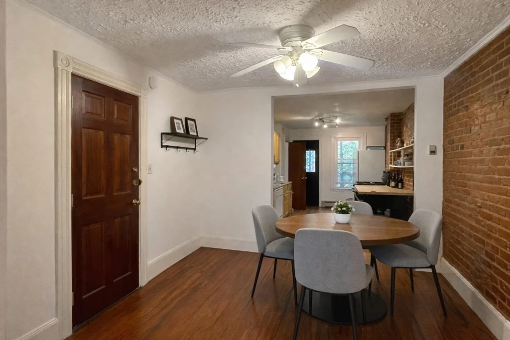 2 bed, 1 bath apartment for rent at 14 Mead St Unit 2, Allston — photo 3 of 5