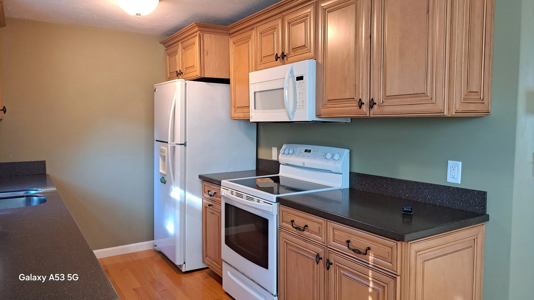 2 bed, 1 bath apartment for rent at 14 Meetinghouse Ln Unit 0, West Millbury — photo 17 of 30