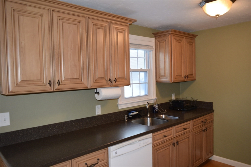 2 bed, 1 bath apartment for rent at 14 Meetinghouse Ln Unit 14, Millbury — photo 16 of 40
