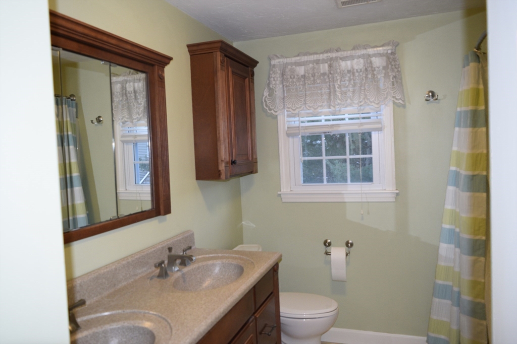 2 bed, 1 bath apartment for rent at 14 Meetinghouse Ln Unit 14, Millbury — photo 26 of 40