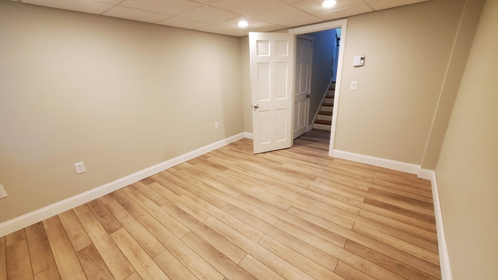 2 bed, 1 bath apartment for rent at 14 Meetinghouse Ln Unit 14, Millbury — photo 33 of 40