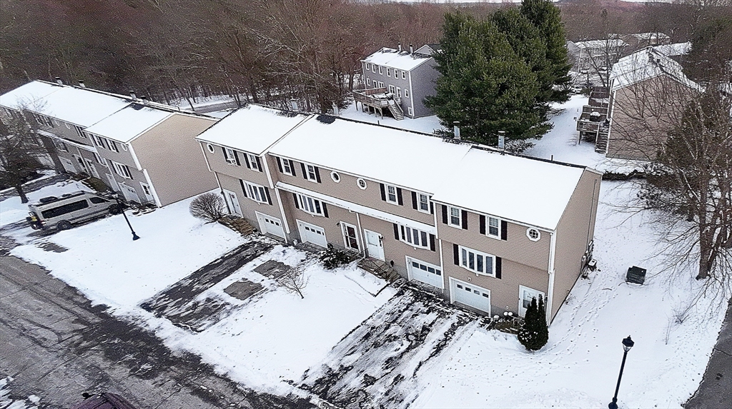 2 bed, 1 bath apartment for rent at 14 Meetinghouse Ln Unit 14, Millbury — photo 3 of 40