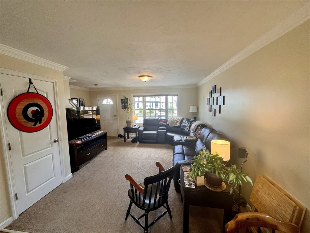 2 bed, 1 bath apartment for rent at 14 Merrimac Way Unit E, Tyngsborough — photo 7 of 35