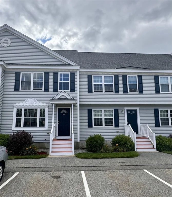 2 bed, 1 bath apartment for rent at 14 Merrimac Way Unit E, Tyngsborough