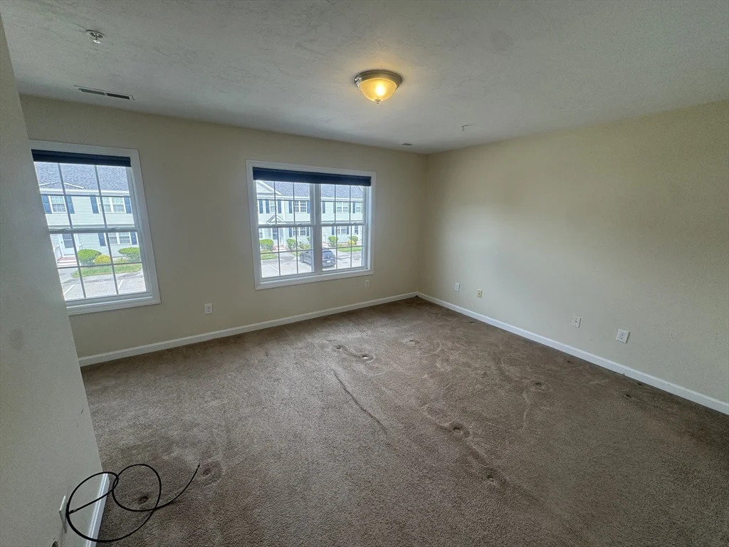 2 bed, 1 bath apartment for rent at 14 Merrimac Way Unit E, Tyngsborough — photo 27 of 35