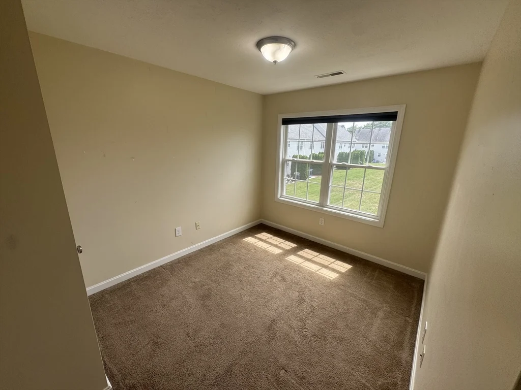 2 bed, 1 bath apartment for rent at 14 Merrimac Way Unit E, Tyngsborough — photo 32 of 35