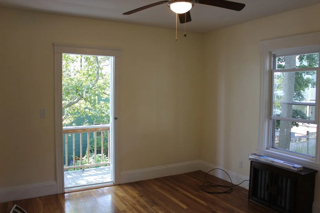 3 bed, 1 bath apartment for rent at 14 Messervy Unit 2, Salem — photo 7 of 14