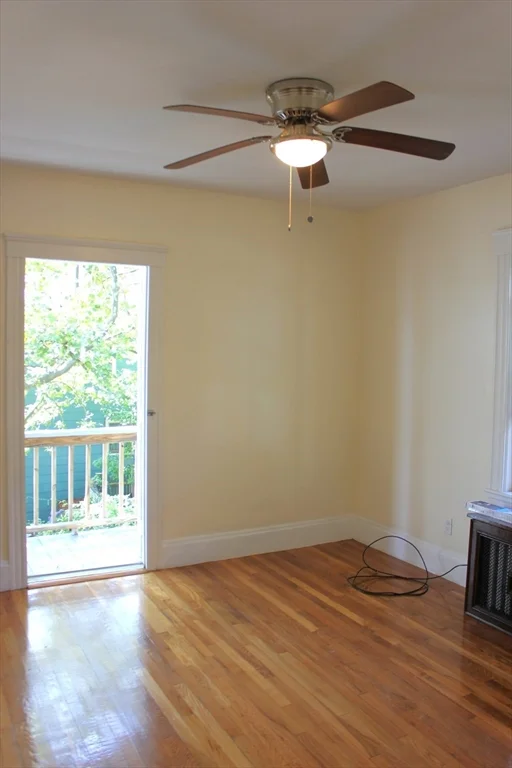 3 bed, 1 bath apartment for rent at 14 Messervy Unit 2, Salem — photo 6 of 14