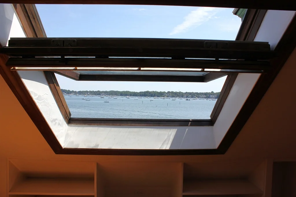 3 bed, 1 bath apartment for rent at 14 Messervy Unit 3, Salem — photo 5 of 9