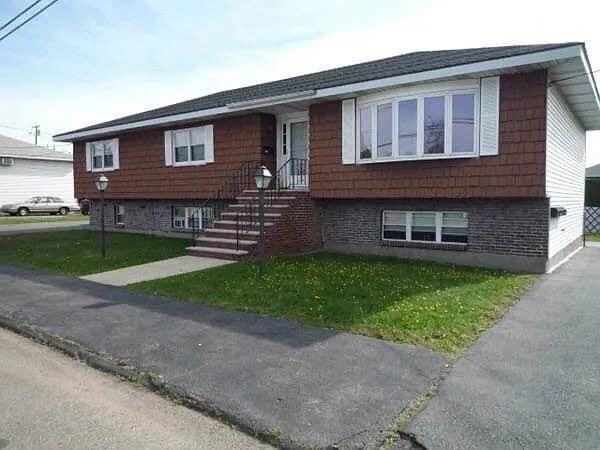 2 bed, 1 bath apartment for rent at 14 Michael Rd Unit B2, Revere — photo 1 of 9