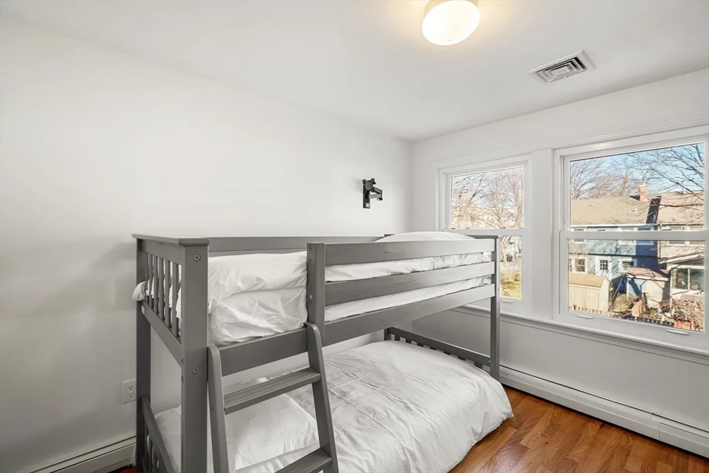 3 bed, 2 bath apartment for rent at 14 Michael Way Unit 14, Wellington-Harrington — photo 11 of 18