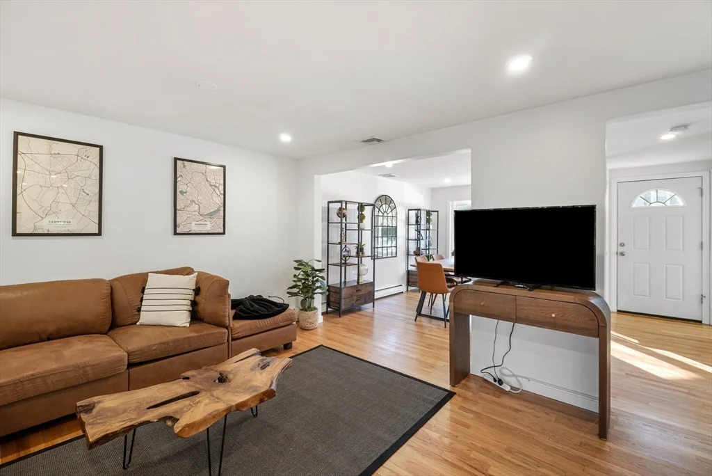 3 bed, 2 bath apartment for rent at 14 Michael Way Unit 14, Wellington-Harrington — photo 6 of 18