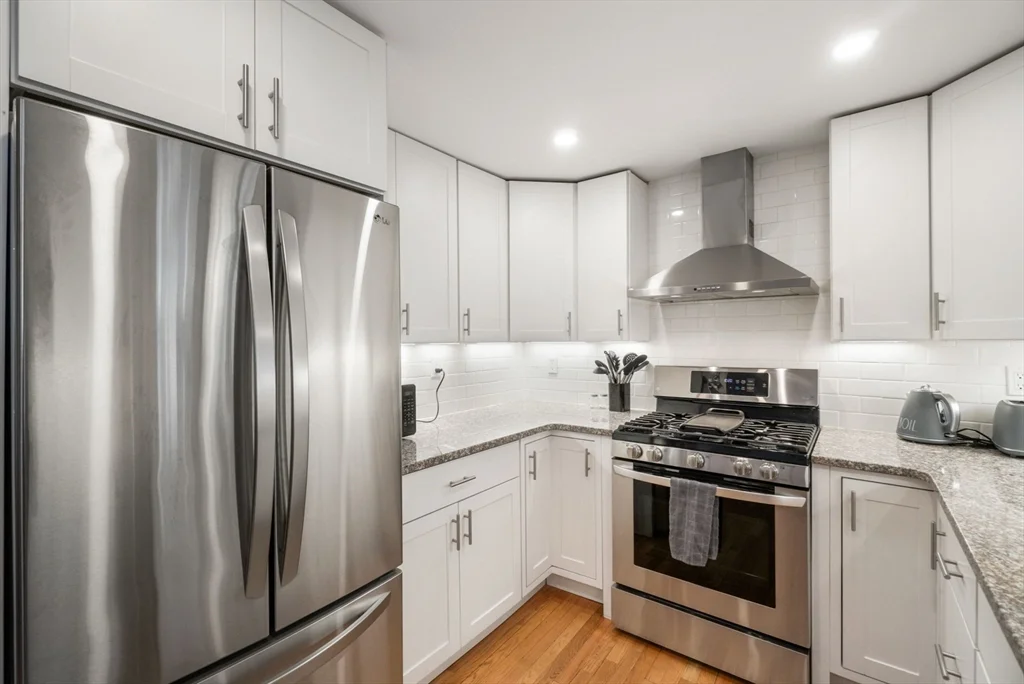 3 bed, 2 bath apartment for rent at 14 Michael Way, Wellington-Harrington — photo 2 of 13