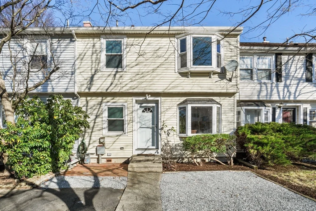 3 bed, 2 bath apartment for rent at 14 Michael Way, Wellington-Harrington