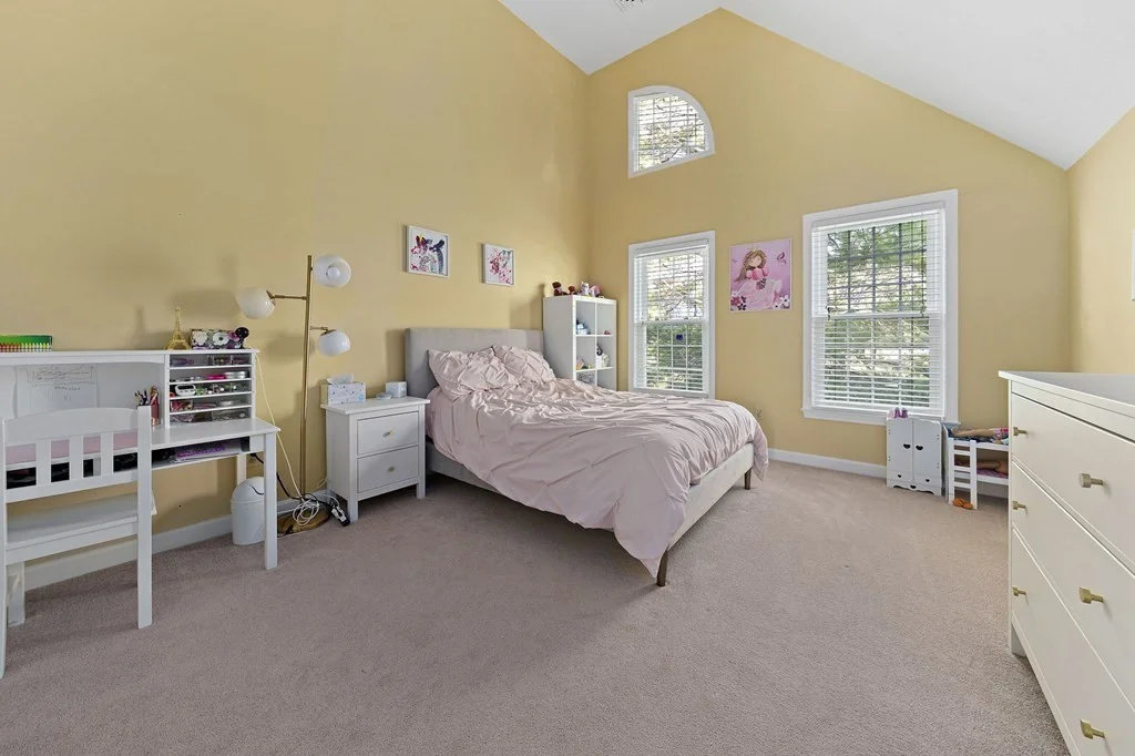 3 bed, 2 bath apartment for rent at 14 Mitchell Grant Way Unit 14, Bedford — photo 14 of 28