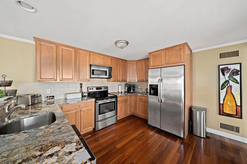 3 bed, 2 bath apartment for rent at 14 Mitchell Grant Way Unit 14, Bedford — photo 5 of 28