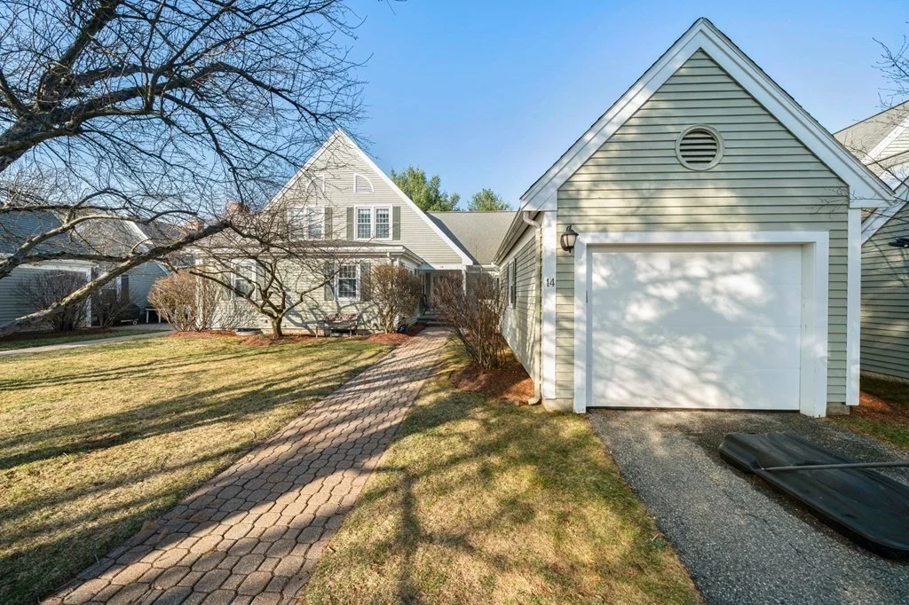 3 bed, 2 bath apartment for rent at 14 Mitchell Grant Way Unit 14, Bedford — photo 1 of 28