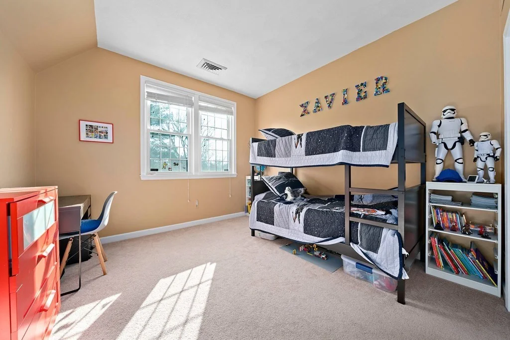 3 bed, 2 bath apartment for rent at 14 Mitchell Grant Way Unit 14, Bedford — photo 15 of 28