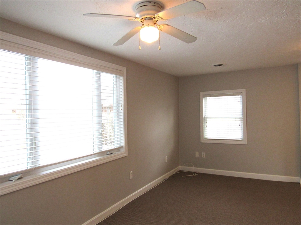 1 bed, 1 bath apartment for rent at 14 Monack Rd Unit 0, Buzzards Bay — photo 6 of 18