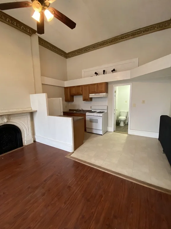Studio bed, 1 bath apartment for rent at 14 Monument Sq Unit 1-1, Charlestown