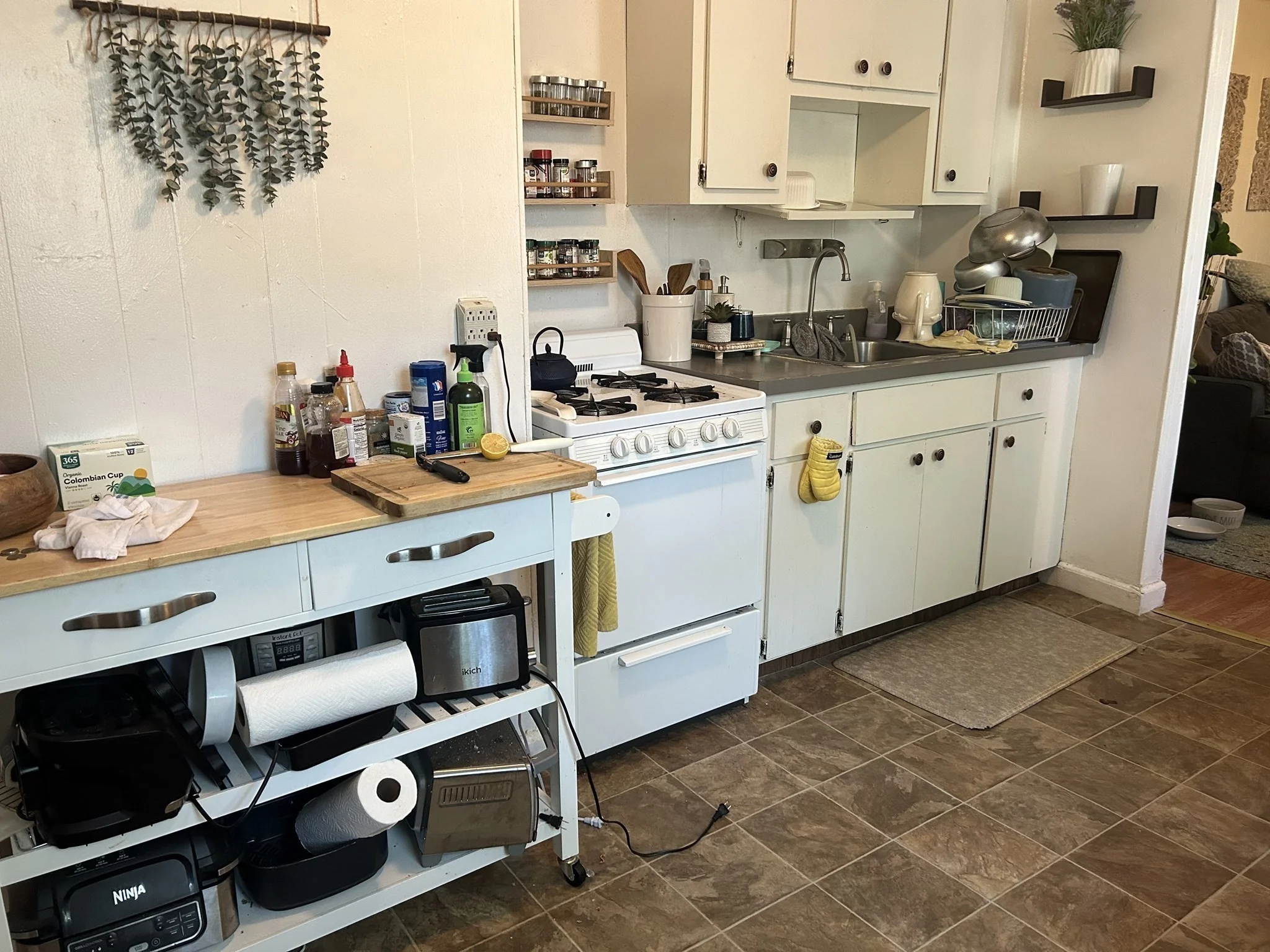 1 bed, 1 bath apartment for rent at 14 Monument Sq Unit 2-4, Charlestown — photo 1 of 6