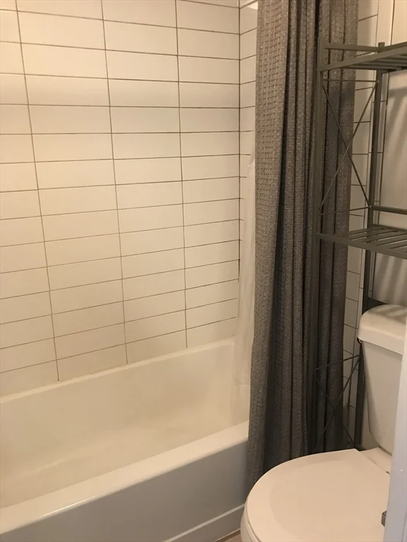 Studio bed, 1 bath apartment for rent at 14 Monument Sq Unit 2-5, Charlestown — photo 6 of 6