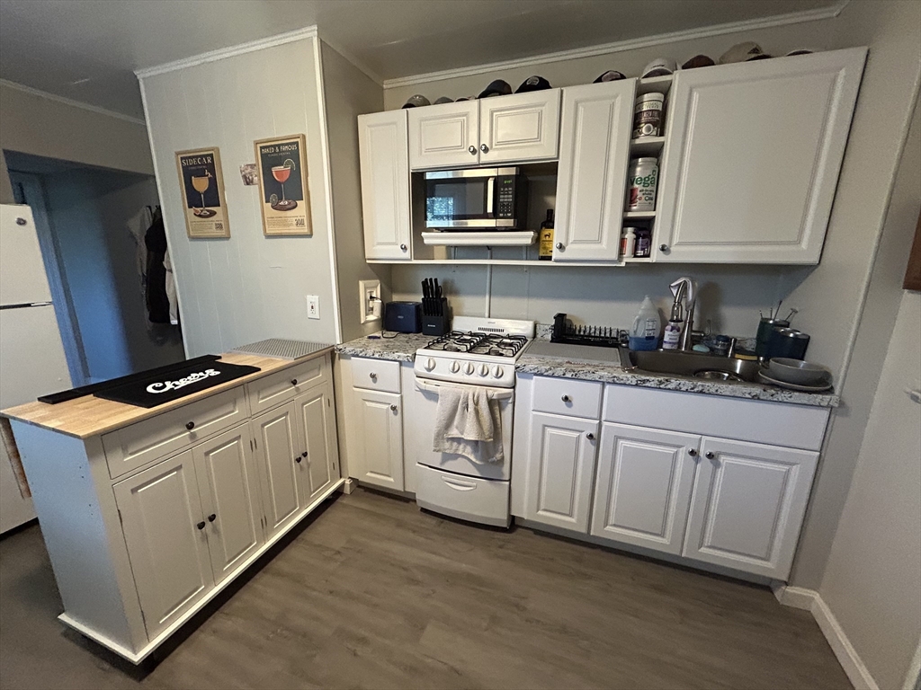 1 bed, 1 bath apartment for rent at 14 Monument Sq Unit 2-7, Charlestown — photo 1 of 7