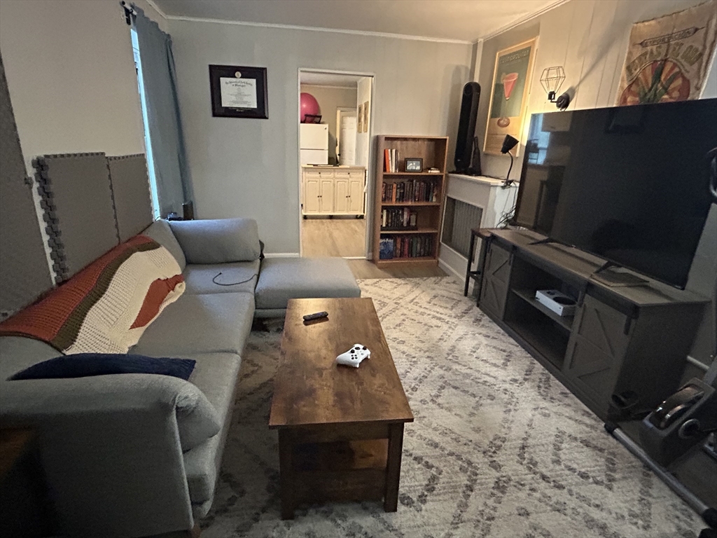 1 bed, 1 bath apartment for rent at 14 Monument Sq Unit 2-7, Charlestown — photo 4 of 7