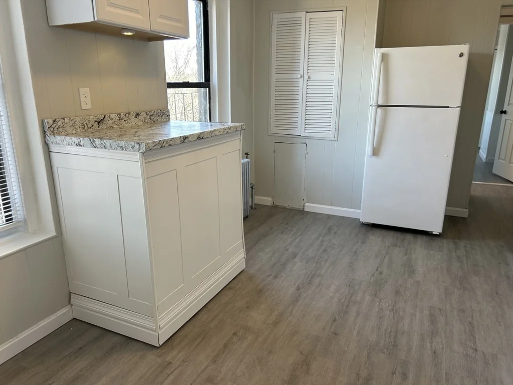 1 bed, 1 bath apartment for rent at 14 Monument Sq Unit 7, Charlestown — photo 4 of 12