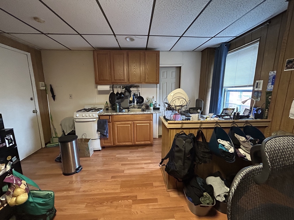 Studio bed, 1 bath apartment for rent at 14 Monument Sq Unit 8, Charlestown — photo 2 of 9