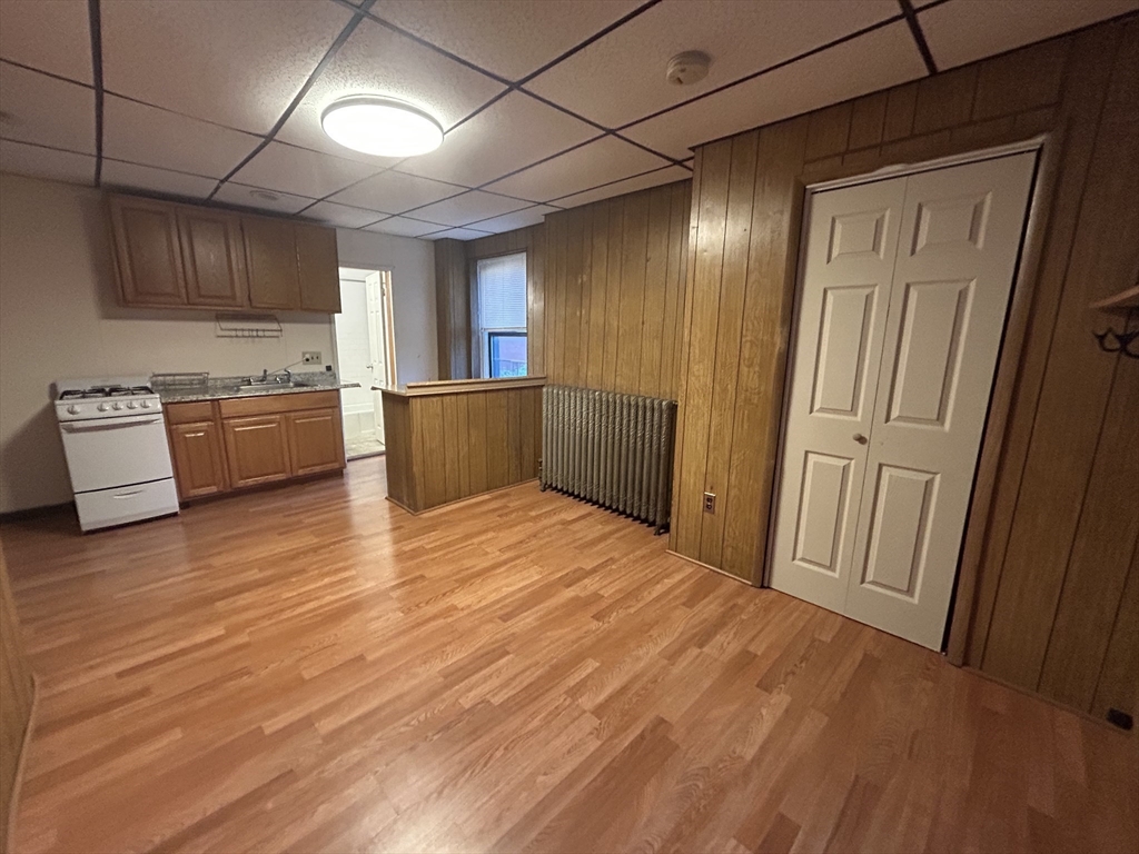 Studio bed, 1 bath apartment for rent at 14 Monument Sq Unit 8, Charlestown — photo 8 of 9