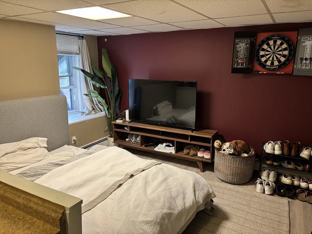 Studio bed, 1 bath apartment for rent at 14 Monument Sq Unit BR, Charlestown — photo 3 of 4