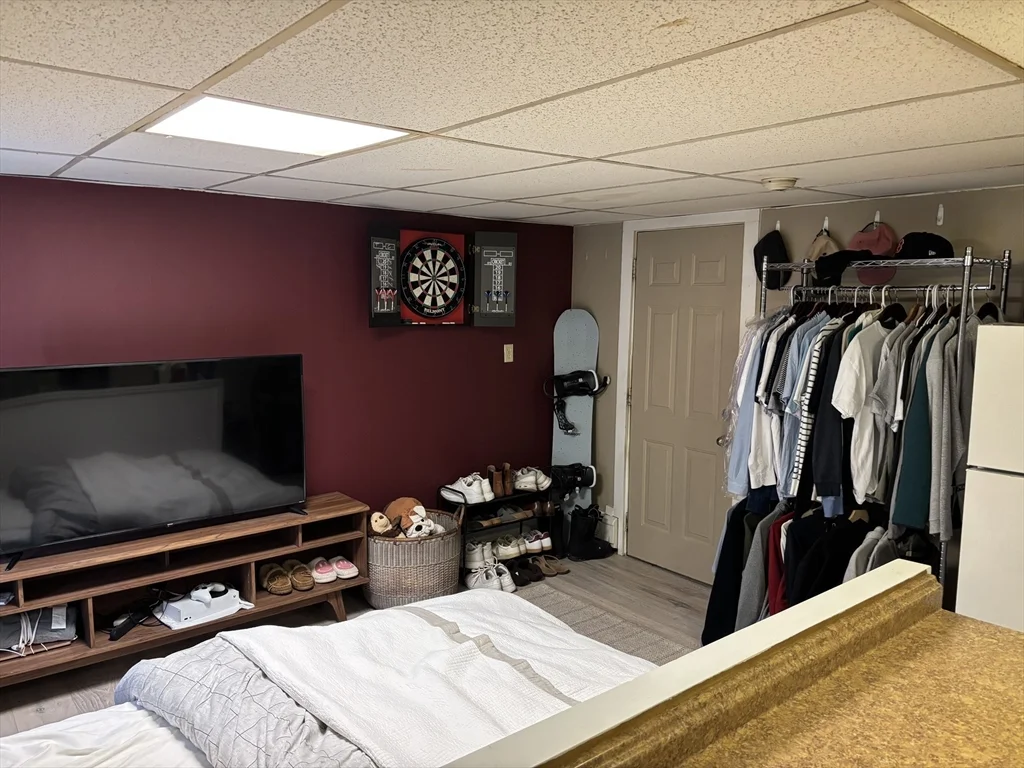 Studio bed, 1 bath apartment for rent at 14 Monument Sq Unit BR, Charlestown — photo 2 of 4
