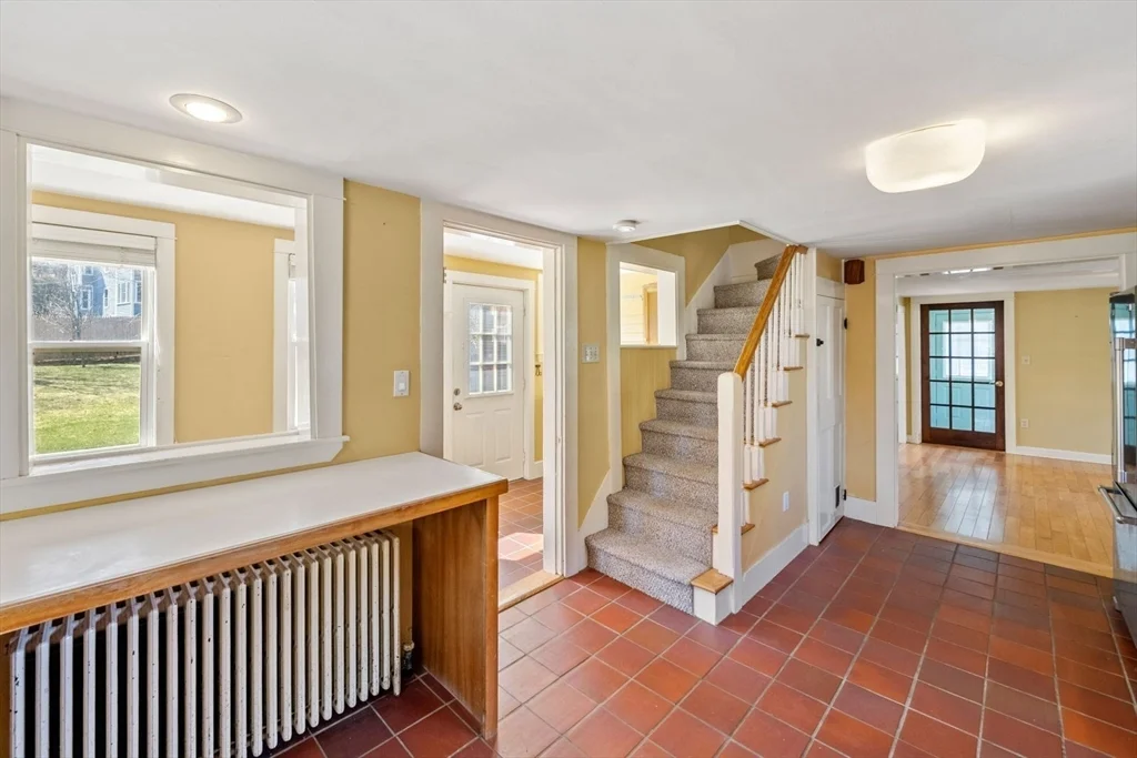 4 bed, 1 bath apartment for rent at 14 Morse Ct, Kettle Cove Village — photo 13 of 31