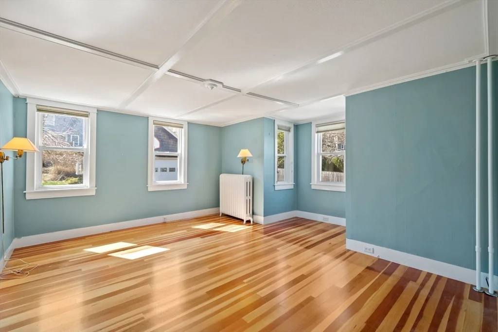 4 bed, 1 bath apartment for rent at 14 Morse Ct, Kettle Cove Village — photo 18 of 31